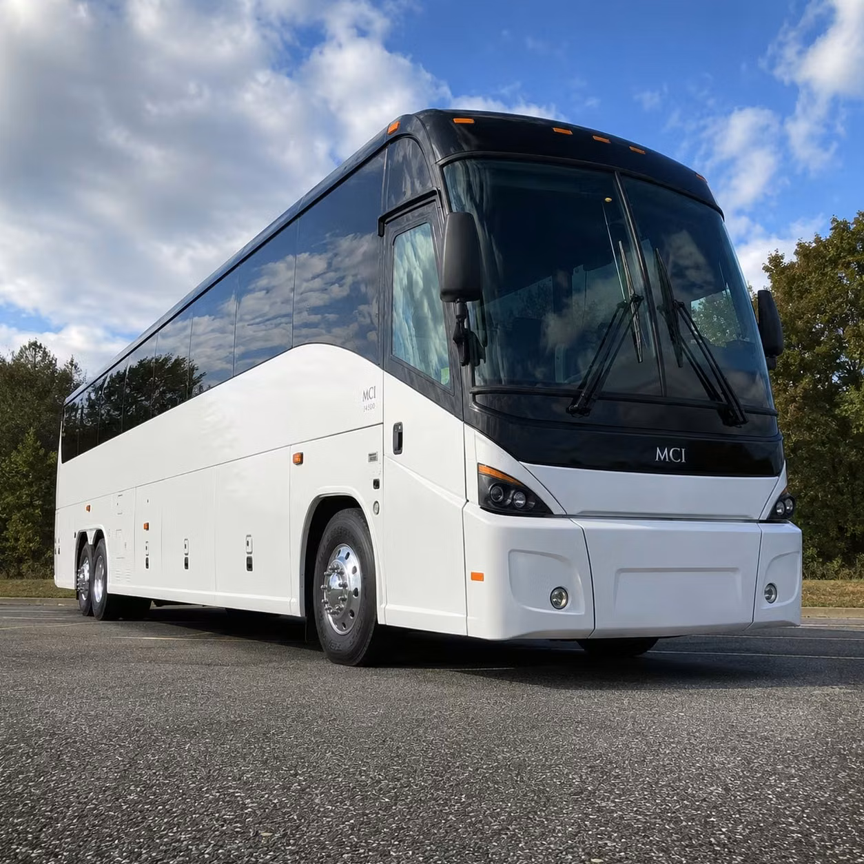 charter buses for corporate events and off site meetings in oxnard