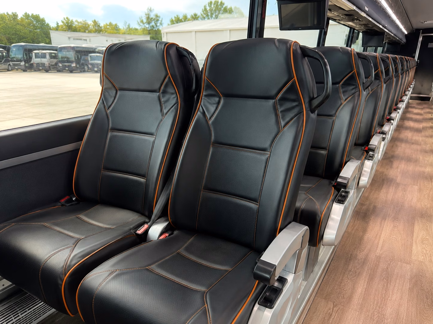 charter buses for large oxnard school prom groups