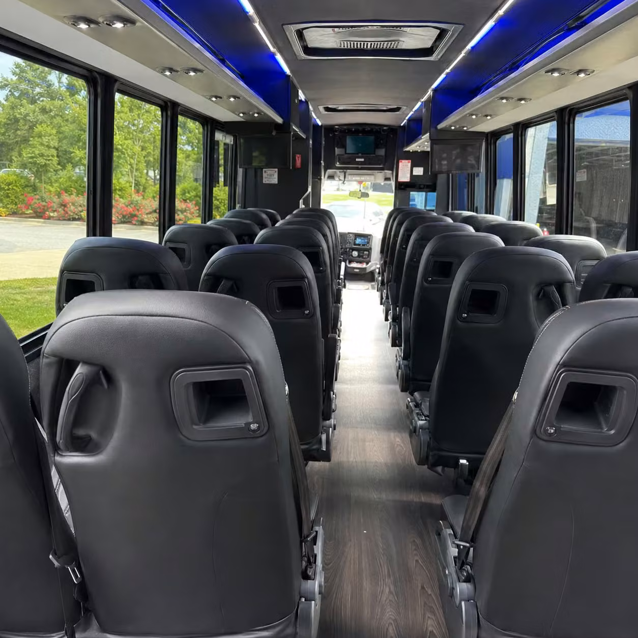oxnard 28 passenger minibus rental