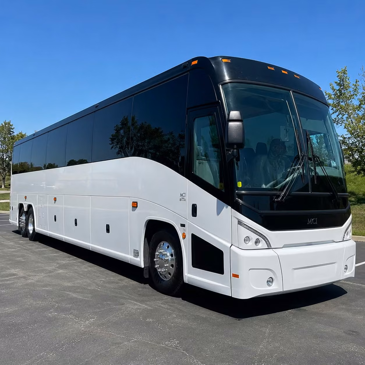 oxnard groups flying through burbank or camarillo airport have options too